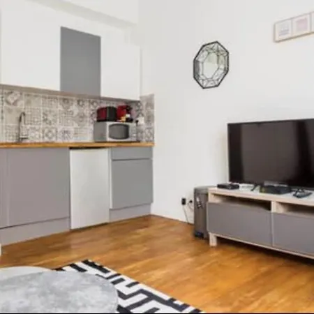 2 Cozy Pere Lachaise Nation アパート パリ